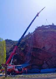 Nallıhan'da heyelan riskine karşı yamaçlara çelik ağ yerleştiriliyor