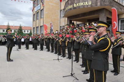 MSB Armoni Mızıkası, Ürgüp'te çocuklara konser verdi