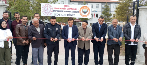 Eskil İmam Hatip Ortaokulu'nda tanıtım günü ve bahar şenliği etkinliği düzenlendi