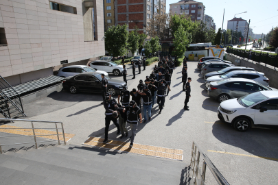 Eskişehir merkezli FETÖ operasyonunda 23 şüpheli yakalandı