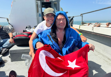 Tuna Tunca, Manş Denizi'ni yüzerek geçen otizmli ilk Türk sporcu oldu