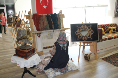 Kayseri'de "Nefes'ten Hanımeli'ne Emeğin Yolculuğu" sergisi açıldı