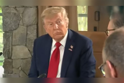 Trump'tan Macron'a Sert Yanıt: "Washington'a Dönüşüm Ateşkes İçin Değildi, Çok Daha Büyük Bir Sebep Var"