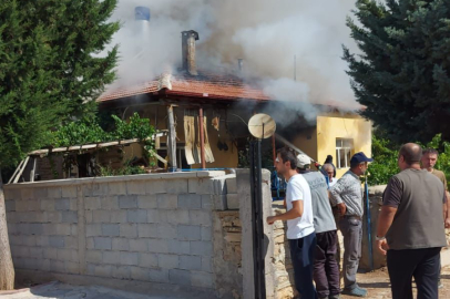 Konya Hüyük’te ev yangını: 2 kişi hastaneye kaldırıldı