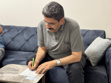 AK Parti Sivas Milletvekili Aksu, "Kapı kapı dolaşarak partimize yeni üyeler kazandırıyoruz"