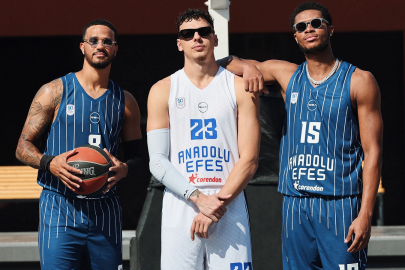 Anadolu Efes Spor Kulübü, 50. Yaş Formalarını Seçti