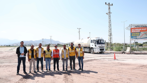 Başkan Çolakbayrakdar, yol yapım çalışmalarını inceledi