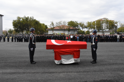 GÜNCELLEME 2 - Aksaray'da trafik kazasında 2 asker şehit oldu, 1 kişi öldü